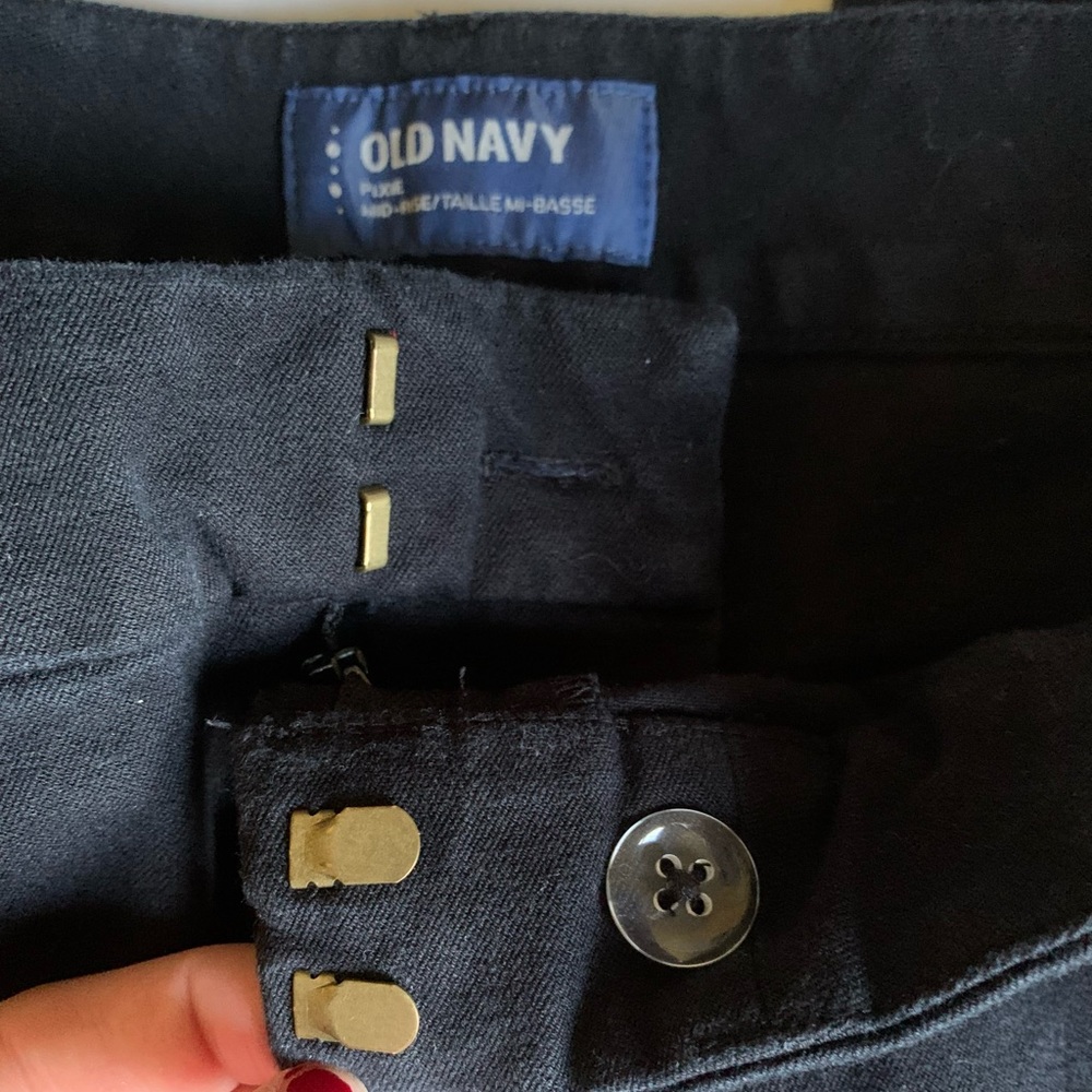 Old Navy Pixie Pant - image 5